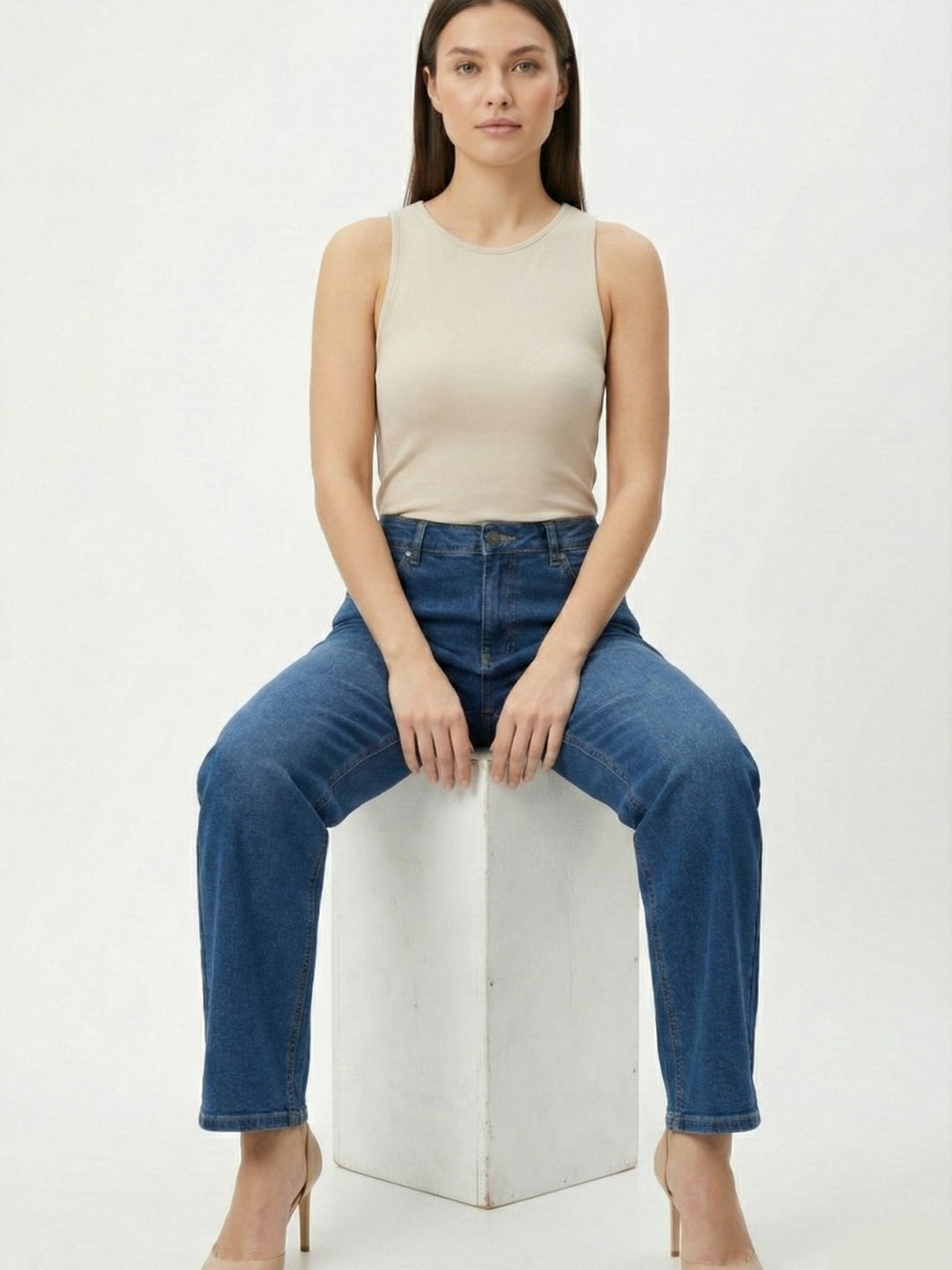 DELAN High-Rise Straight Fit Blue Jeans