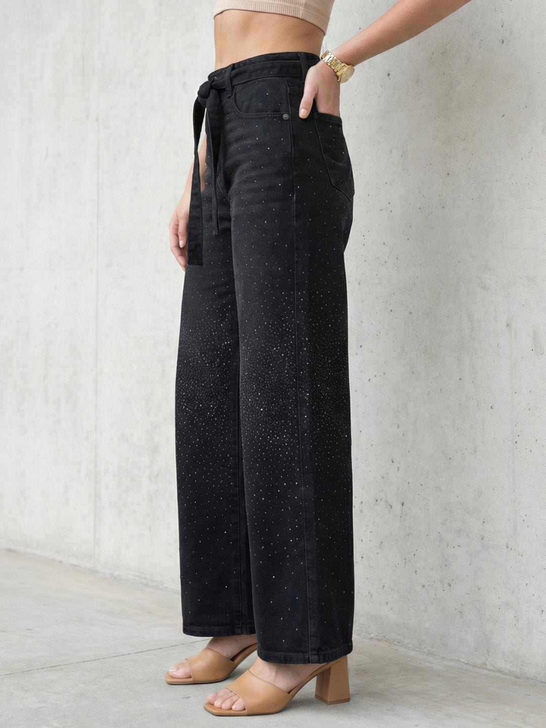 Premium black wide-leg denim jeans for women
